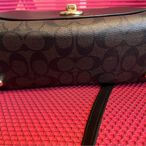 Coach Tilly excellent condition - Picture 6 of 7